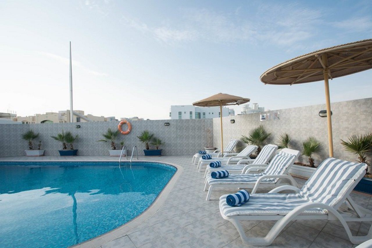 דובאי Landmark Riqqa Hotel מראה חיצוני תמונה