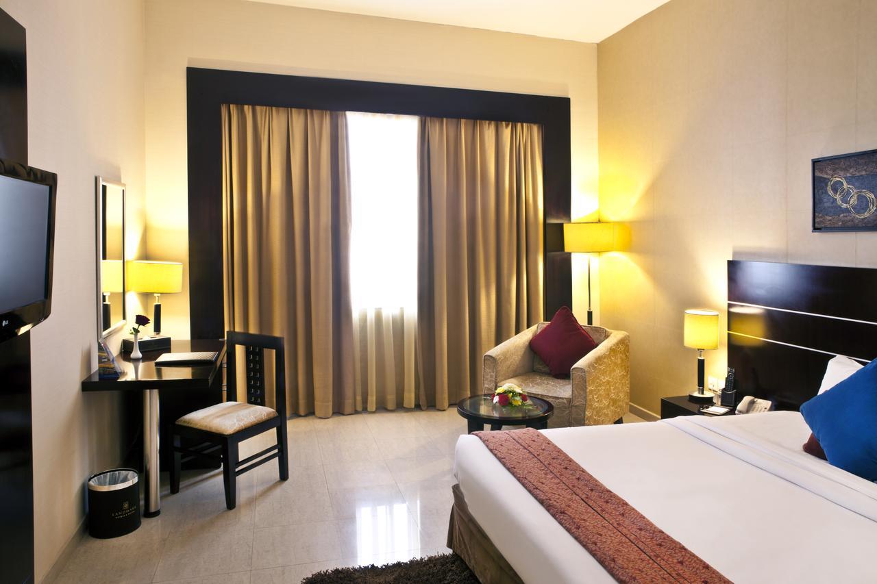 דובאי Landmark Riqqa Hotel מראה חיצוני תמונה