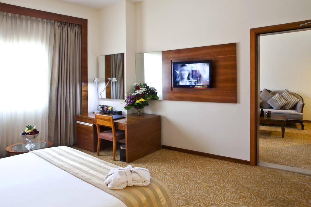 דובאי Landmark Riqqa Hotel מראה חיצוני תמונה